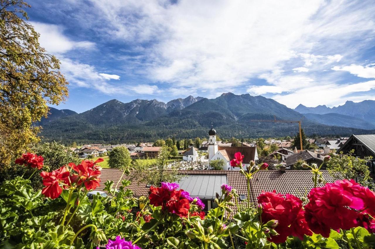 Haus Holler Lägenhet Wallgau Exteriör bild